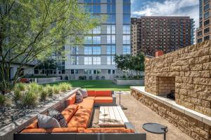 Et opholdsområde på CozySuites at Adeline