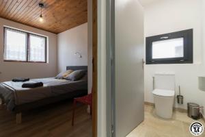 Et badeværelse på Castel ginest + 34 billeder