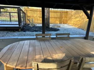 Billede fra billedgalleriet på Outdoor Living - Hut Tub - Breakfast - Attractions i Pigeon Forge + 18 billeder