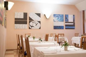 Hotel Ristorante SASSO 레스토랑 또는 맛집