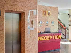 Lobbyen eller receptionen på The Hideaway Resort Pattaya + 56 billeder