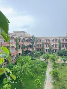 Zahrada ubytování Iskcon Govardhan Retreat Center