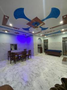 Gallery image of Vrindavan Pravas in Jāmb