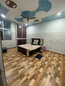 Fotografie z fotogalerie ubytování Vrindavan Pravas v destinaci Jāmb + 12 fotografií