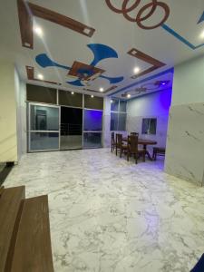 Fotografie z fotogalerie ubytování Vrindavan Pravas v destinaci Jāmb