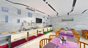 Jídlo v hotelu nebo okolí