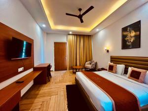 Postel nebo postele na pokoji v ubytování The Forest Creek Wood Kiari + 10 fotografií