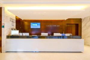 Vstupní hala nebo recepce v ubytování City Comfort Inn Guiyang Yan'an Middle Road Fountain Metro Station