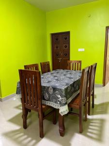 Et opholdsområde på Essar Cottage + 10 billeder