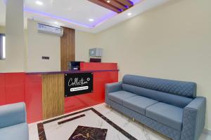 Posezení v ubytování Collection O MIDC Pimpari Pune Formerly SK Palace