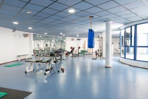 Posilňovňa alebo fitness centrum v ubytovaní ApartUP Patacona Panoramic
