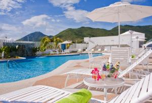 Bazén v ubytování Agua Dorada Beach Hotel By Lidotel nebo v jeho okolí