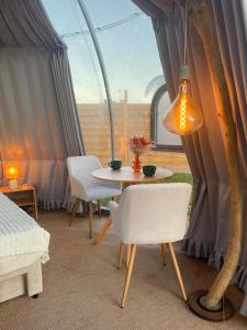 Fotografie z fotogalerie ubytování Maison Thalène - La Bulle v destinaci Aurseulles