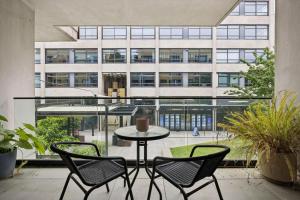 Μπαλκόνι ή βεράντα στο The Urban by Parbery Property Group