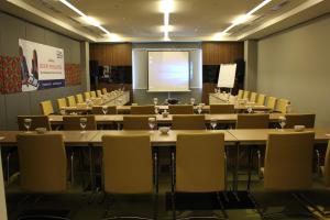 Der Geschäftsbereich oder Konferenzraum in der Unterkunft KHAS Gresik