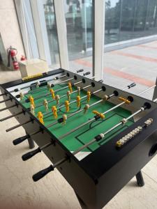 Herní místnost v ubytování 2BHK River view Apartment and City view