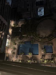 Budova, kde se apartmán nachází + 17 fotografií