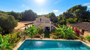 Swimmingpoolen hos eller tæt på Villa Son Felip