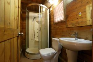 Ένα μπάνιο στο Royal woods By DLC RESORTS