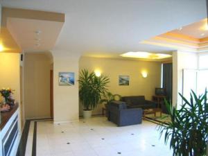 Posezení v ubytování Creta Hotel