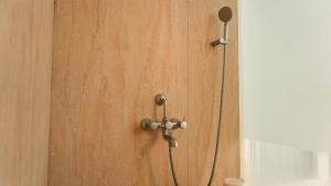 Et badeværelse på River Valley Resort + 92 billeder