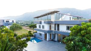 En generel udsigt til bjerge eller udsigt til bjerge taget fra villaen