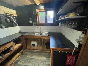 Ảnh trong thư viện ảnh của Chalet de la Garenne - au camping ở Herbeumont