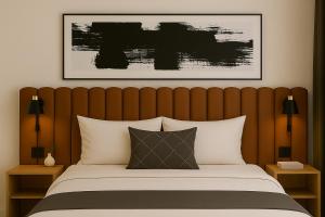 En eller flere senge i et værelse på The Spear Guest Lodge + 13 billeder