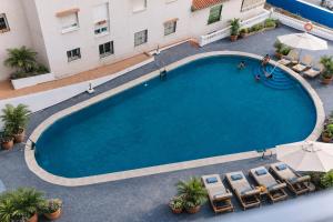 Swimmingpoolen hos eller tæt på Breakfast at Tiffanys