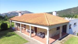 Cảnh núi rừng hoặc tầm nhìn ra núi từ biệt thự +7 ảnh