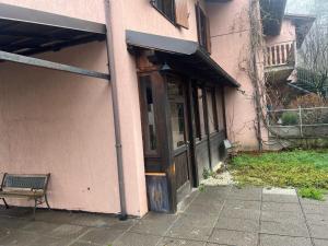 Bygningen som feriehuset ligger i