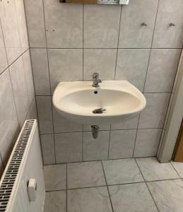 Phòng tắm tại Monteurunterkunft in ruhiger Lage, nahe Zentrum