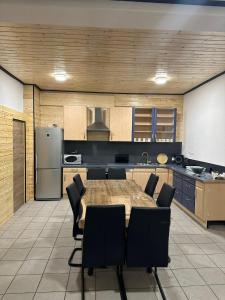 Nhà bếp/bếp nhỏ tại Monteurunterkunft in ruhiger Lage, nahe Zentrum