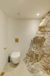 Koupelna v ubytování Onora Suites Nafplio + 84 fotografií