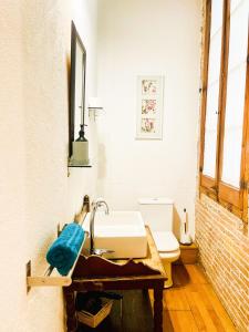 Ванная комната в Centric Rooms Ghotic