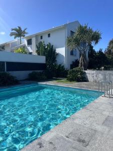 Billede fra billedgalleriet på Endless Summer 2BR Apartment with Private Beach i Noosa Heads