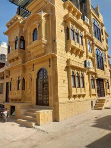 Mặt tiền/cổng chính của Mayra Boutique Casa