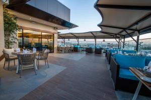 Restaurace v ubytování Velar Inn Hotel