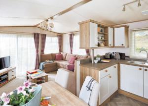 Køkken eller tekøkken på Trevornick Holiday Park + 18 billeder