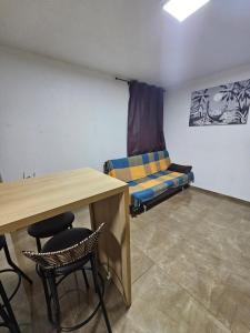 Et opholdsområde på Q 163 Apartamento TÉRREO completamente mobiliado, 02 quartos