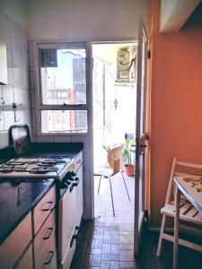 Nhà bếp/bếp nhỏ tại Lapacho Departamento Centrico