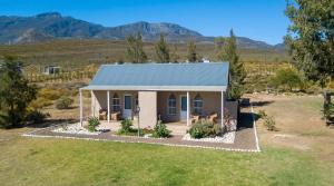 En generel udsigt til bjerge eller udsigt til bjerge taget fra pensionatet