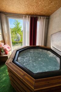 Fotografie z fotogalerie ubytování Nuit privilège & spa v destinaci Montpouillan