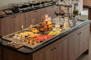 Comida no hotel ou em algum lugar perto