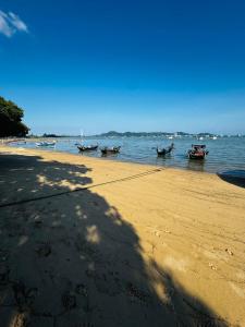 Naturlandskabet i nærheden af villaen