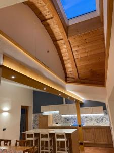 Køkken eller tekøkken på Luna Rossa Dolomiti