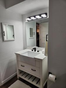 Billede fra billedgalleriet på Game Day Getaway i Arlington