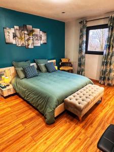 Ένα ή περισσότερα κρεβάτια σε δωμάτιο στο Chambre CLAIRIERE