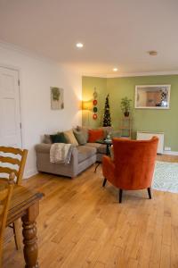 Posezení v ubytování The Enniskillen Hideaway