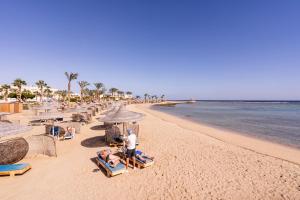 En strand i nærheden af resortet